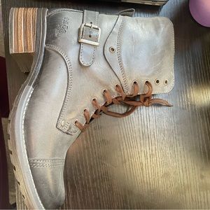 Täös Footware - Crave Boot - size 40 - Steel - Brand New